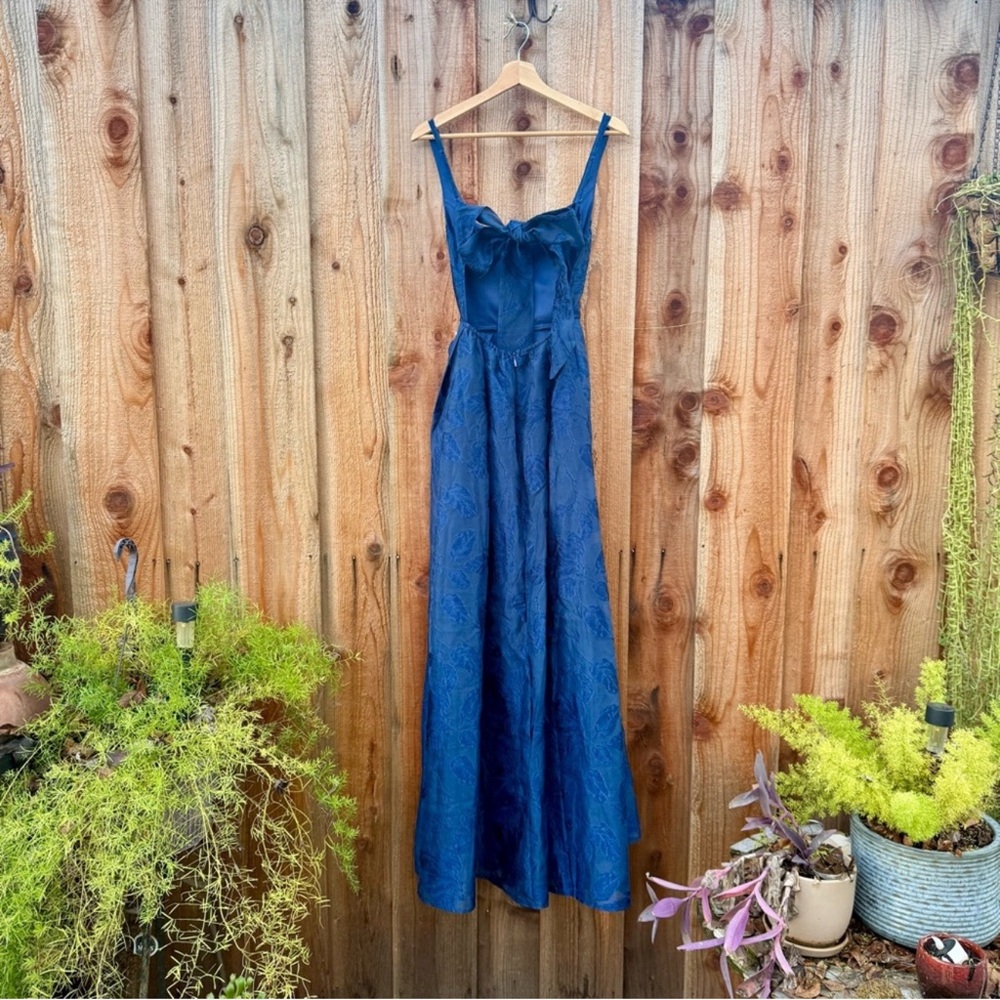 Navy Jacquard Tie-Back Full-Skirt Maxi Dress with Pockets 🌿 - Picture 9 of 12